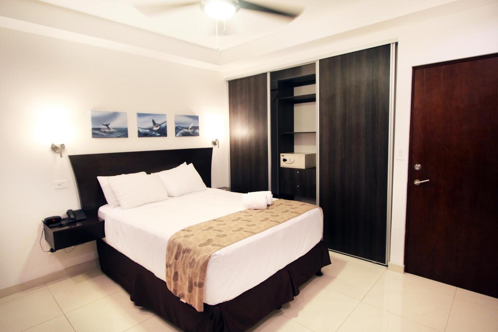 โอเชียโน บูทิก โฮเต็ล แอนด์ แกลเลอรี Hotel ฆาโก ภายนอก รูปภาพ